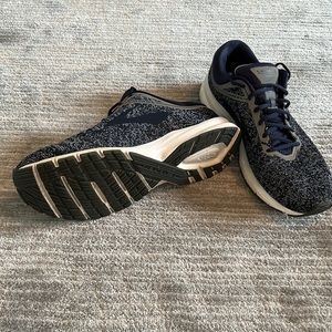 Brooks Launch 5 energize men’s size 13 running shoe in navy blue